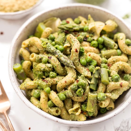 One Pot Spring Pesto Pasta