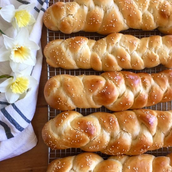 How to Make Greek Easter Bread