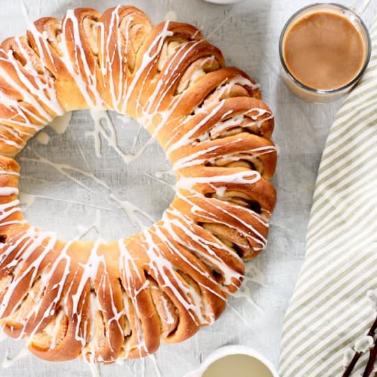 Cinnamon Sugar Tea Ring