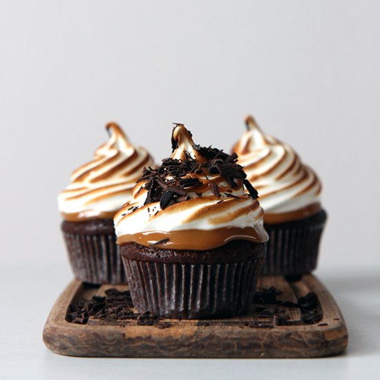 Chocolate cupcakes with meringue