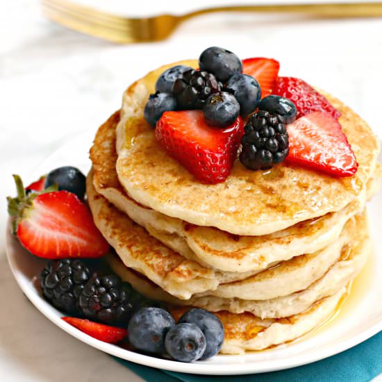 Vegan Banana Yogurt Pancakes