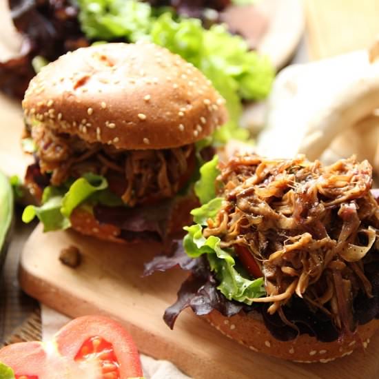 Vegan Pulled Mushroom Burger