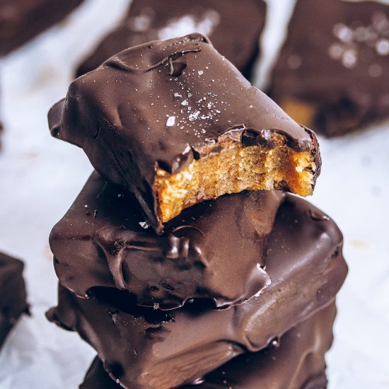 4-Ingredient Salted Caramel Fudge