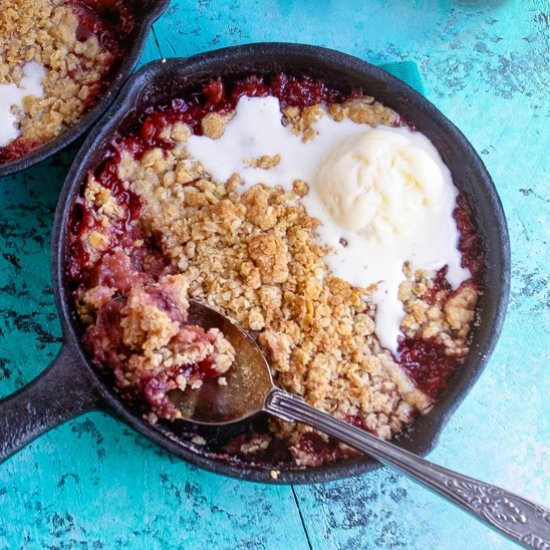 Strawberry-Rhubarb Crumble for Two