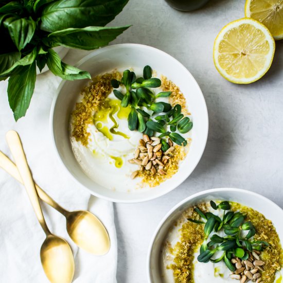 Roasted Garlic Cauliflower Soup