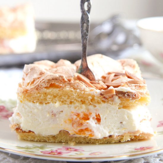 Mandarin Orange Cake with Meringue