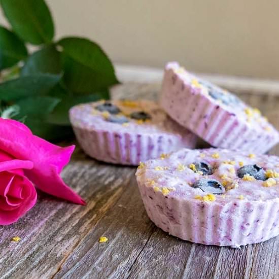 Keto Mini Blueberry Cheesecakes