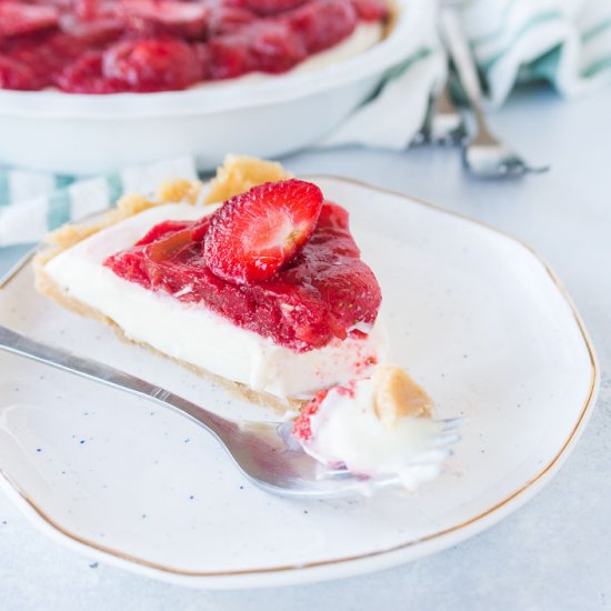 Strawberry Rhubarb Cheesecake Pie