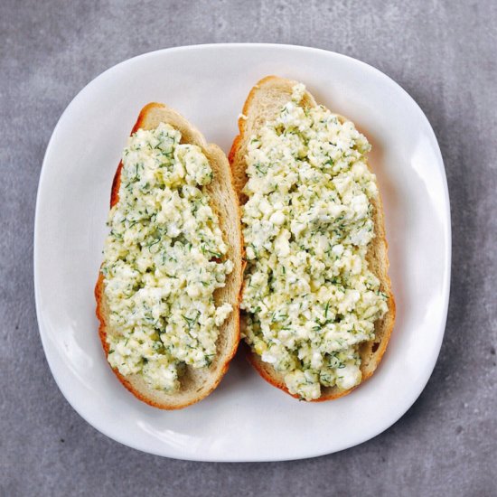 Scrambled Eggs with Dill and Feta