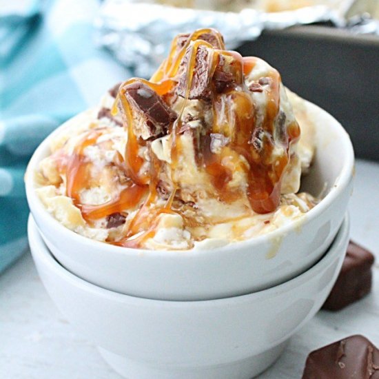 Snickers Cheesecake Ice Cream