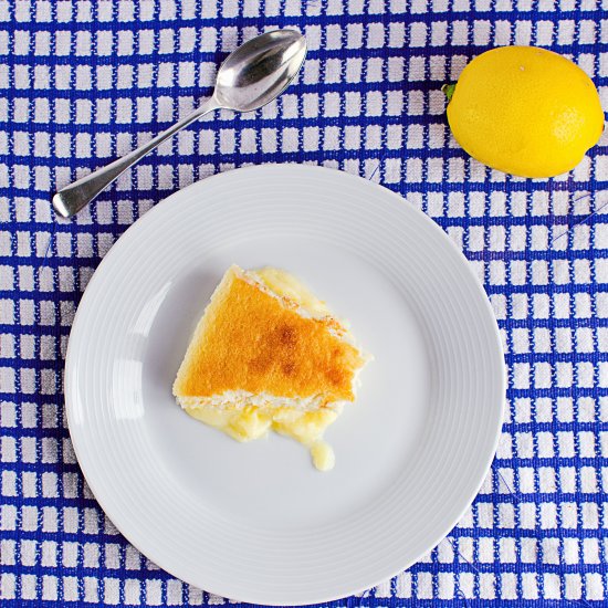 Self-saucing lemon pudding