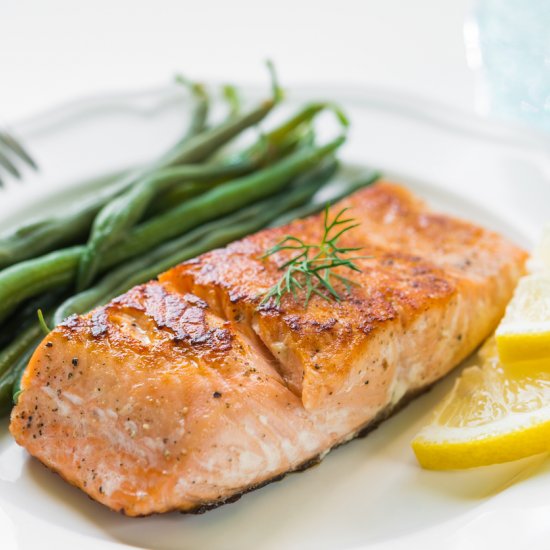 QUICK AND EASY MAPLE HONEY SALMON