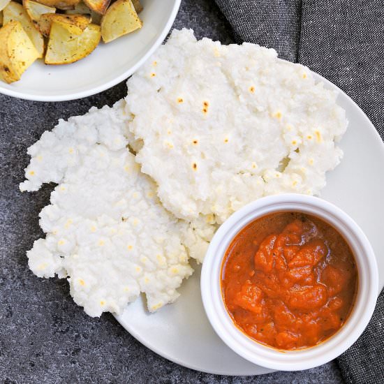 Rice Akki Rotti with tomato sauce