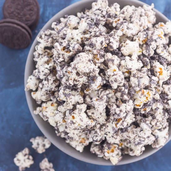 Cookies and Cream Popcorn