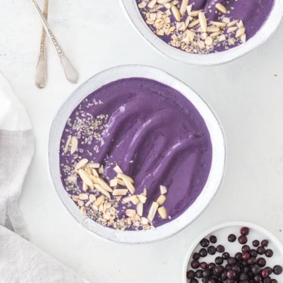 Wild Blueberry Pie Smoothie Bowl