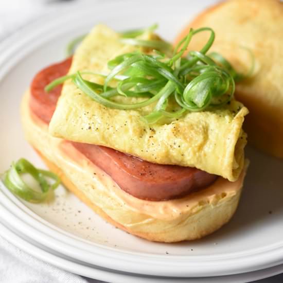 SPAM BREAKFAST SANDWICH