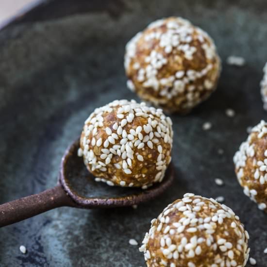 Breakfast Friendly Bliss Balls