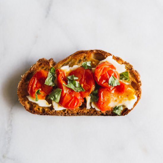 Roasted Tomato Caprese Toast