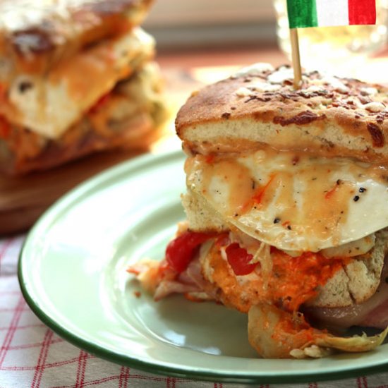 ITALIAN FOCACCIA CLUB SANDWICH