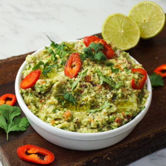 Simple Classic Guacamole