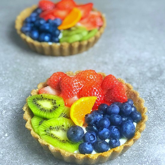 Rainbow Fruit Tart (No-Bake)