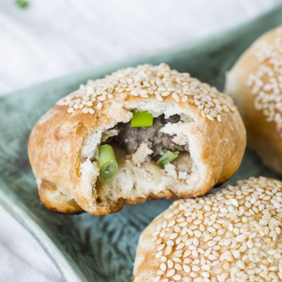 TAIWANESE PEPPER BUN WITH BEEF