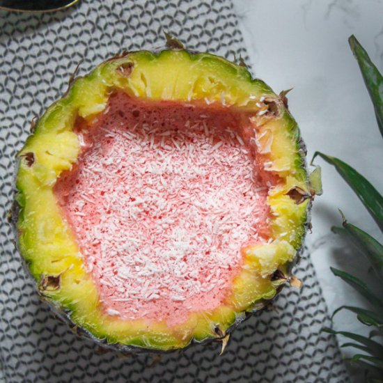 Strawberry Coconut Smoothie Bowl