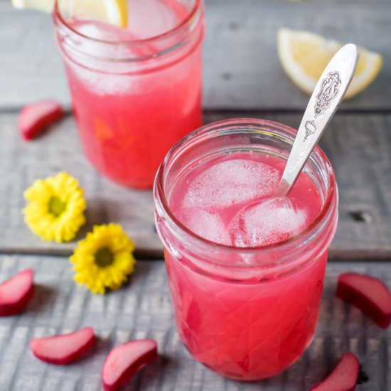 Rhubarb Ginger Lemonade