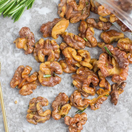 Healthy Toasted Rosemary Walnuts