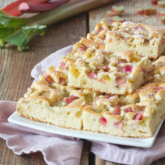 Rhubarb cake