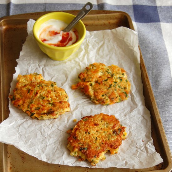 Quinoa, carrot and mozzarella fritter