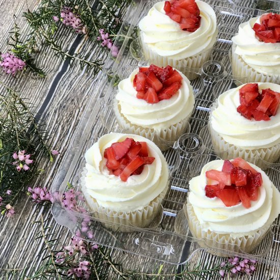 Strawberry Short-Cupcakes