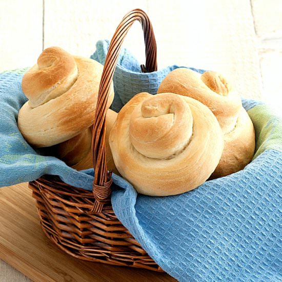 Olive Oil Snail Bread Rolls