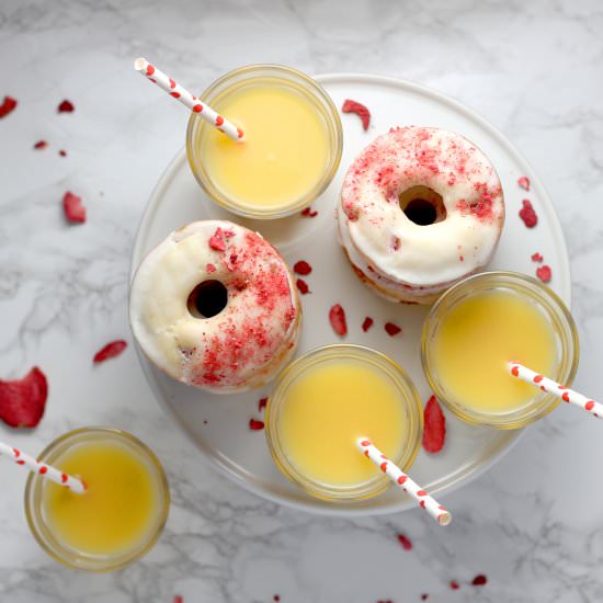 Strawberry Lemonade Doughnuts