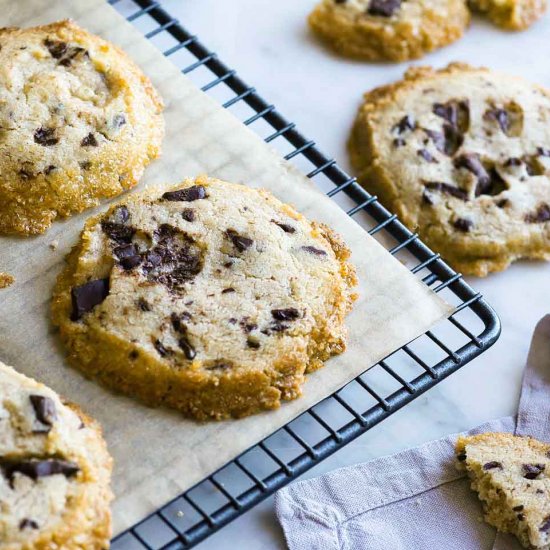 Chocolate Chunks Shortbread Cookies