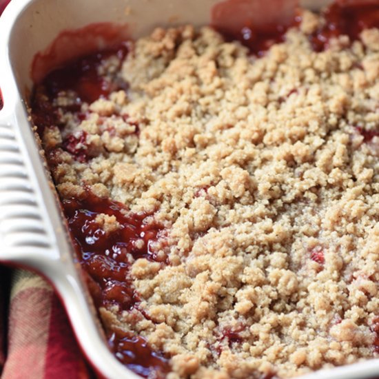 STRAWBERRY RHUBARB CRUMBLE