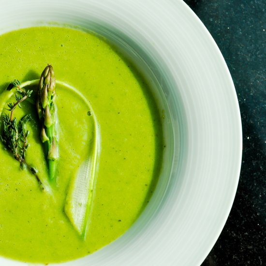 Green pea asparagus soup