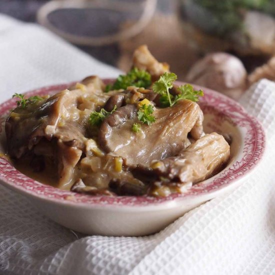 Creamed oyster mushrooms