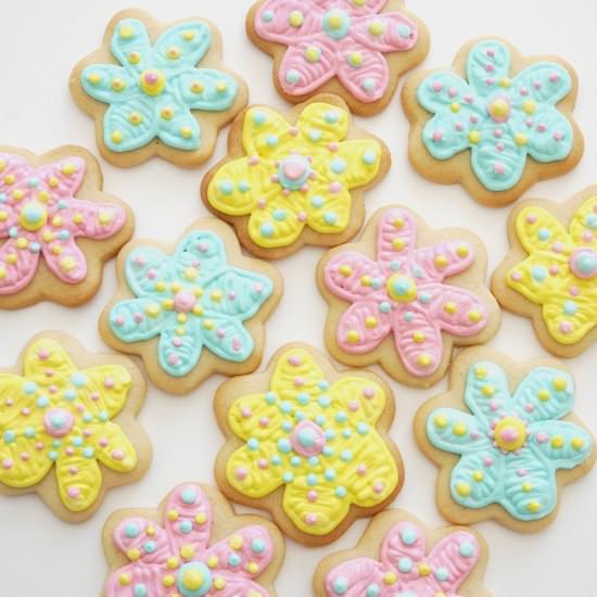 Easy Decorated Flower Sugar Cookies