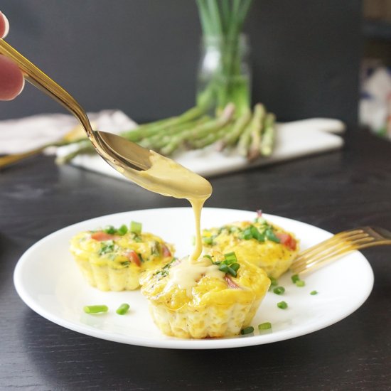 Eggs Benedict cups