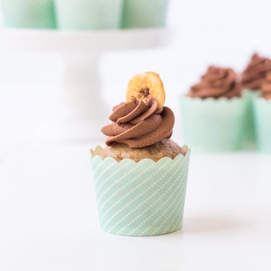 BANANA CHOCOLATE CHIP CUPCAKES