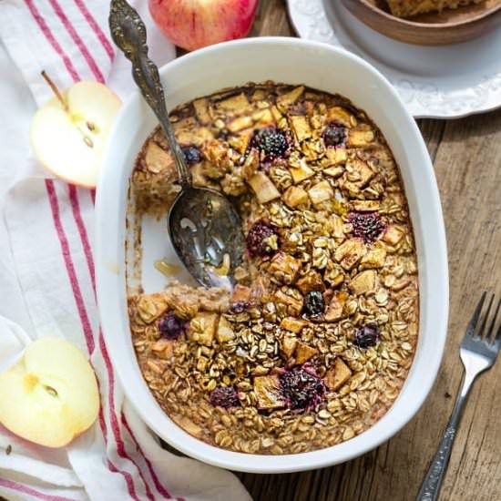 Cinnamon Apple Baked Oatmeal