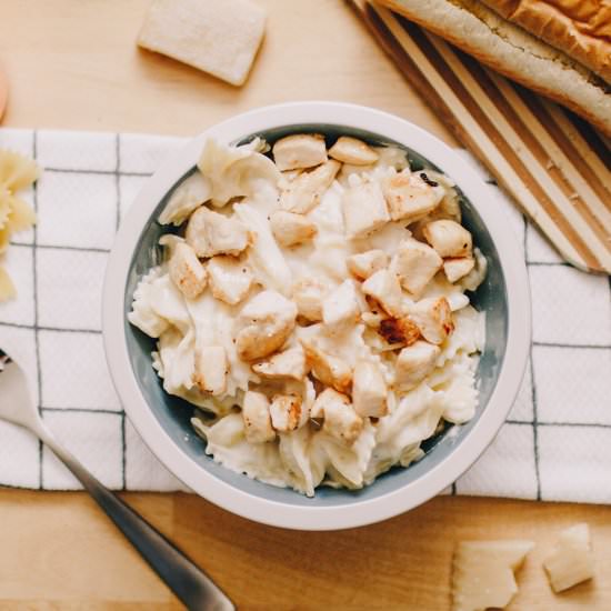 The Best Simple Chicken Alfredo