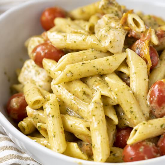 One Pot Creamy Pesto Pasta