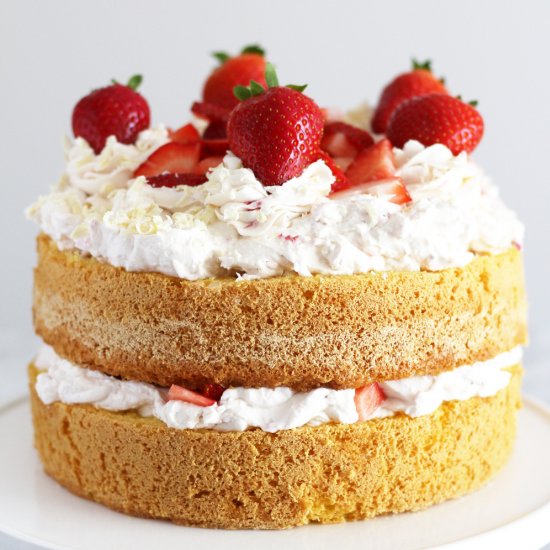 Strawberry and mascarpone cake