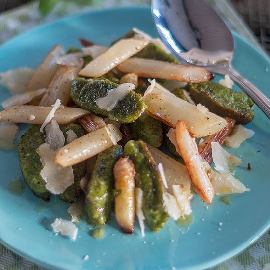 wild garlic gnocchi with asparagus