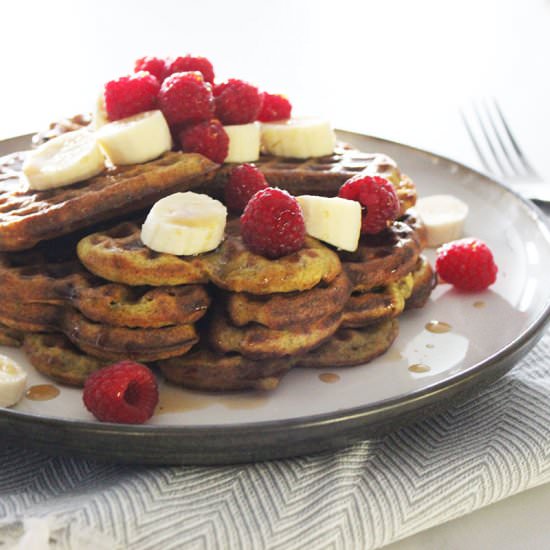 CINNAMON, TURMERIC & CHIA WAFFLES