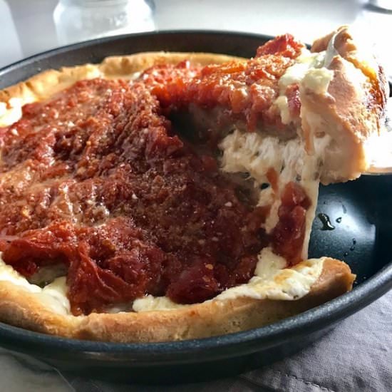 5-Ingredient Chicago Style Pizza