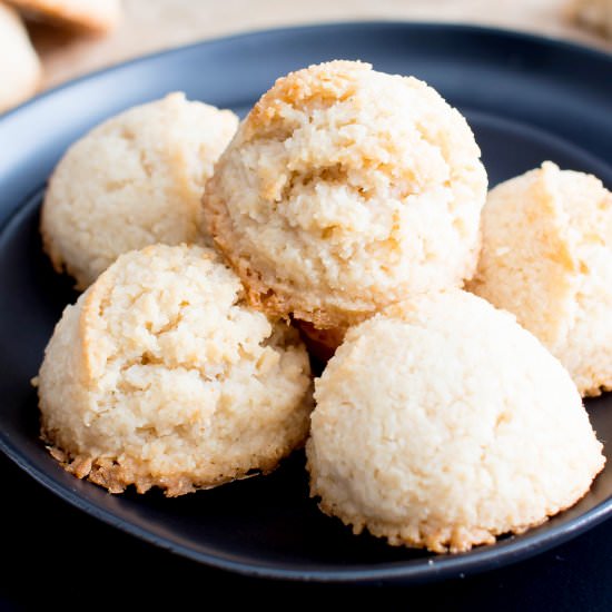 Paleo Coconut Macaroons