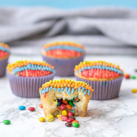 Funfetti Mini M&M Pinata Cupcakes